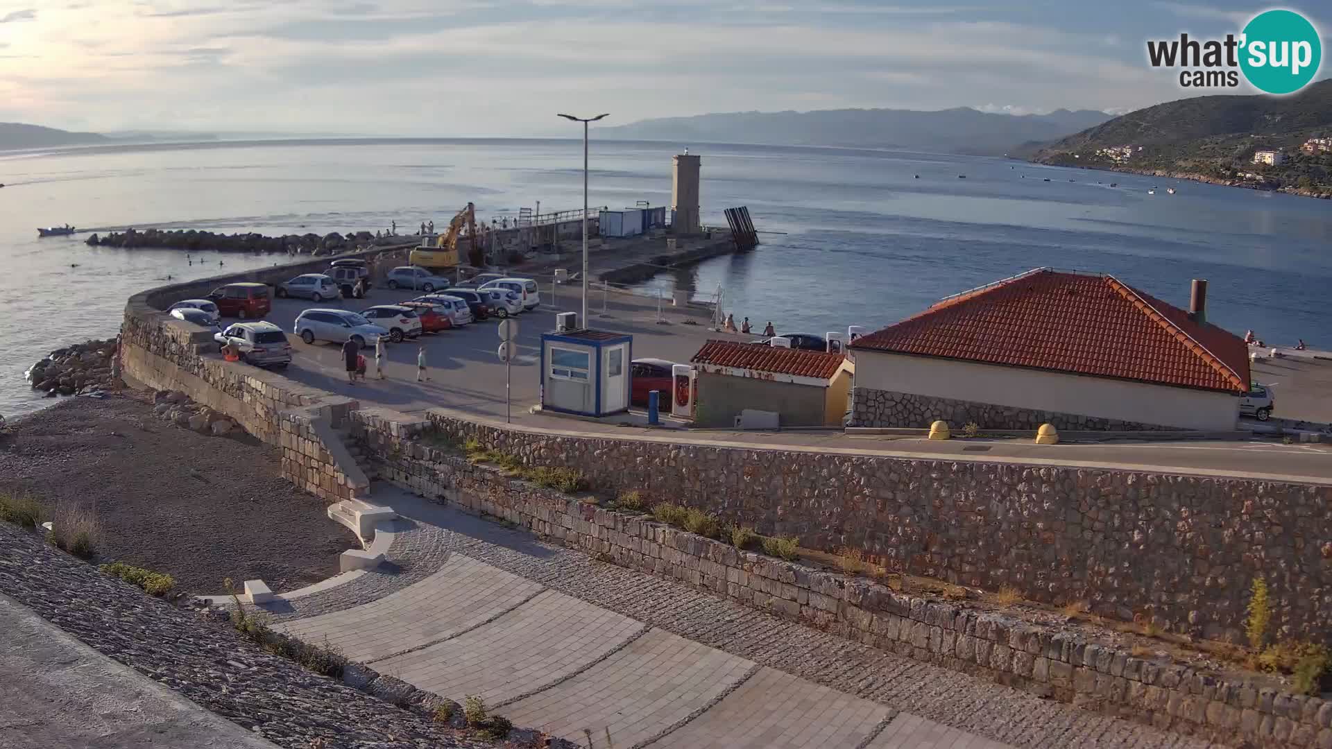 Senj Hafen Webcam – Wellenbrecher & Leuchtturm Liveblick