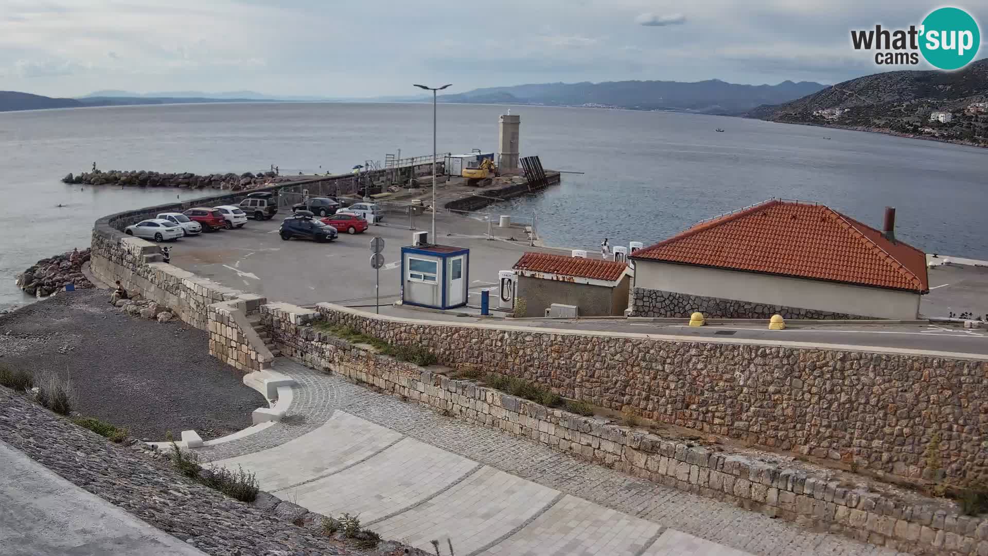 Webcam port de Senj – Vue sur la jetée et le phare