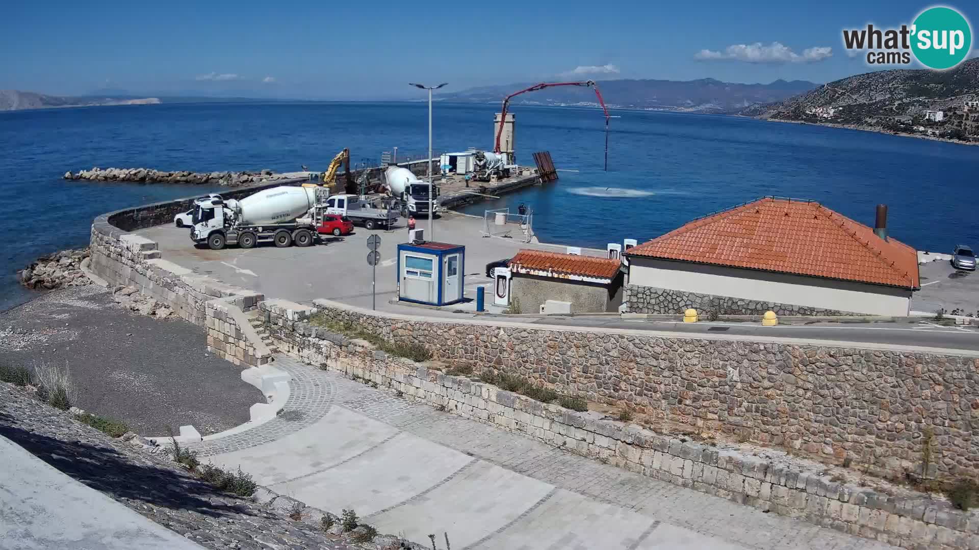 Senj Hafen Webcam – Wellenbrecher & Leuchtturm Liveblick