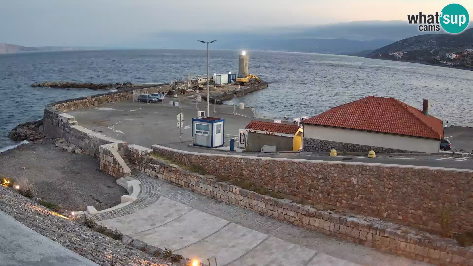 Webcam Porto di Segna – Frangiflutti e Faro in diretta
