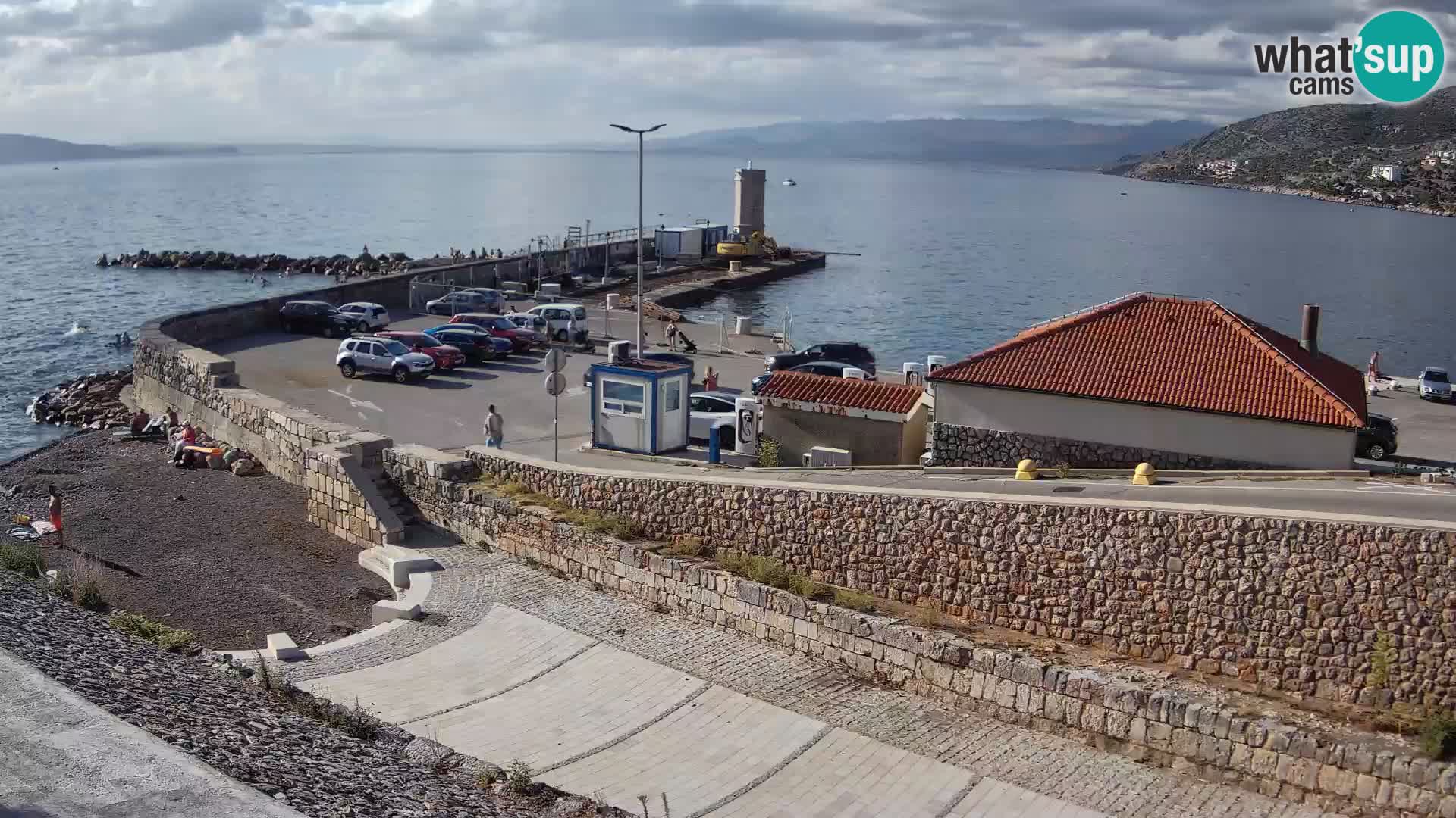 Webcam port de Senj – Vue sur la jetée et le phare