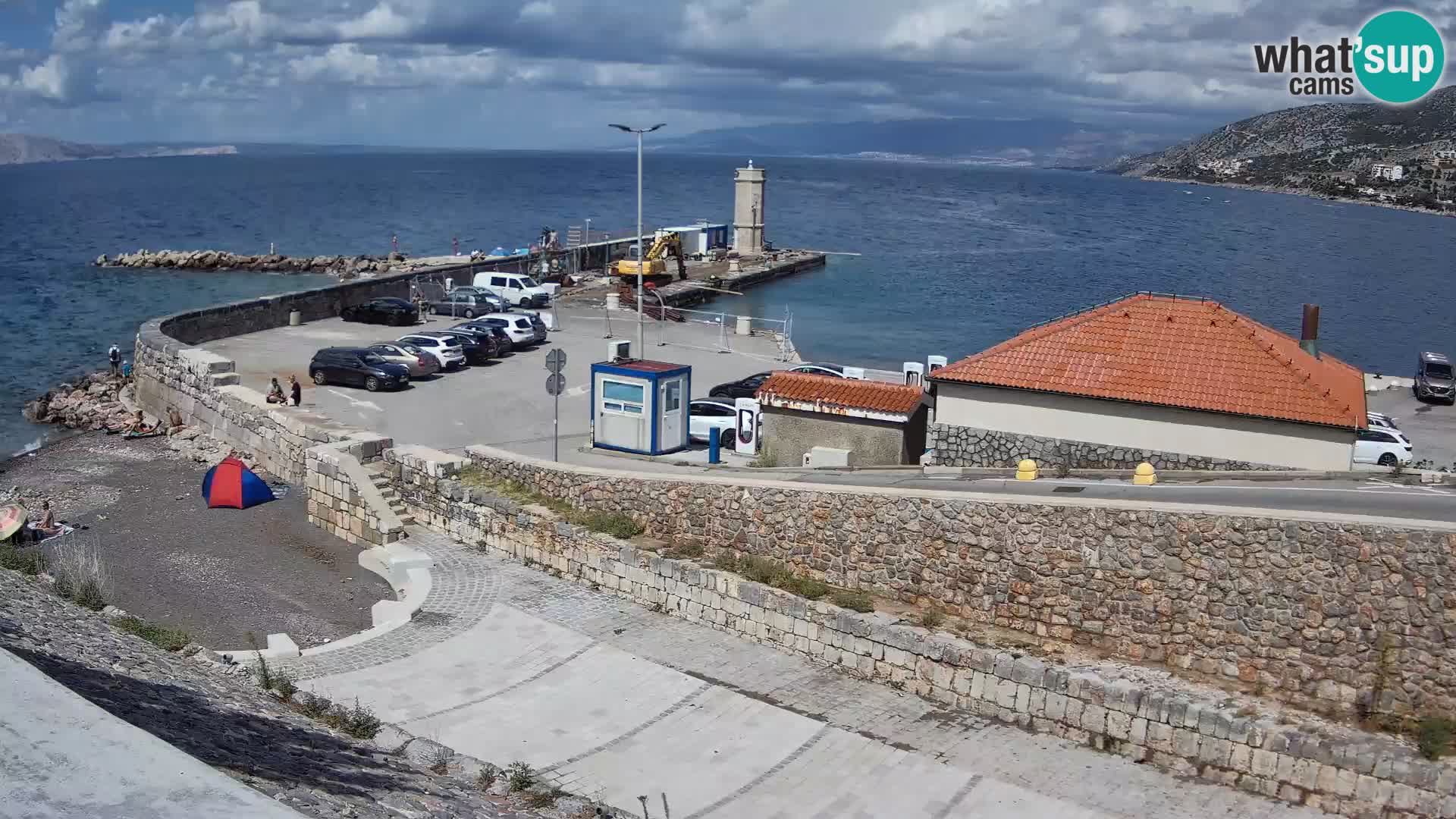 Senj Hafen Webcam – Wellenbrecher & Leuchtturm Liveblick