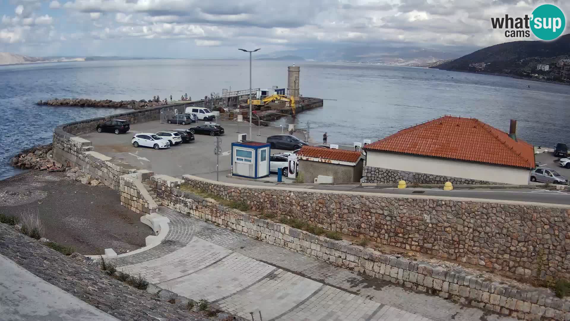 Webcam port de Senj – Vue sur la jetée et le phare