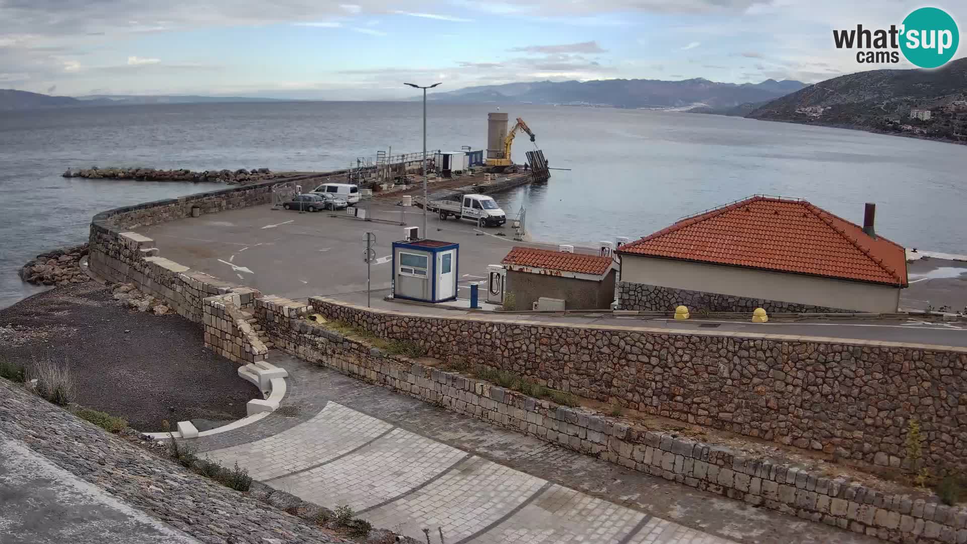 Senj Hafen Webcam – Wellenbrecher & Leuchtturm Liveblick