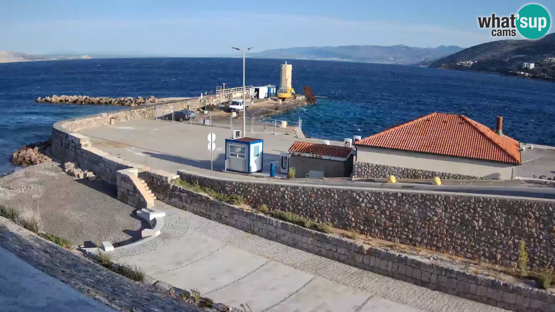 Senj Hafen Webcam – Wellenbrecher & Leuchtturm Liveblick
