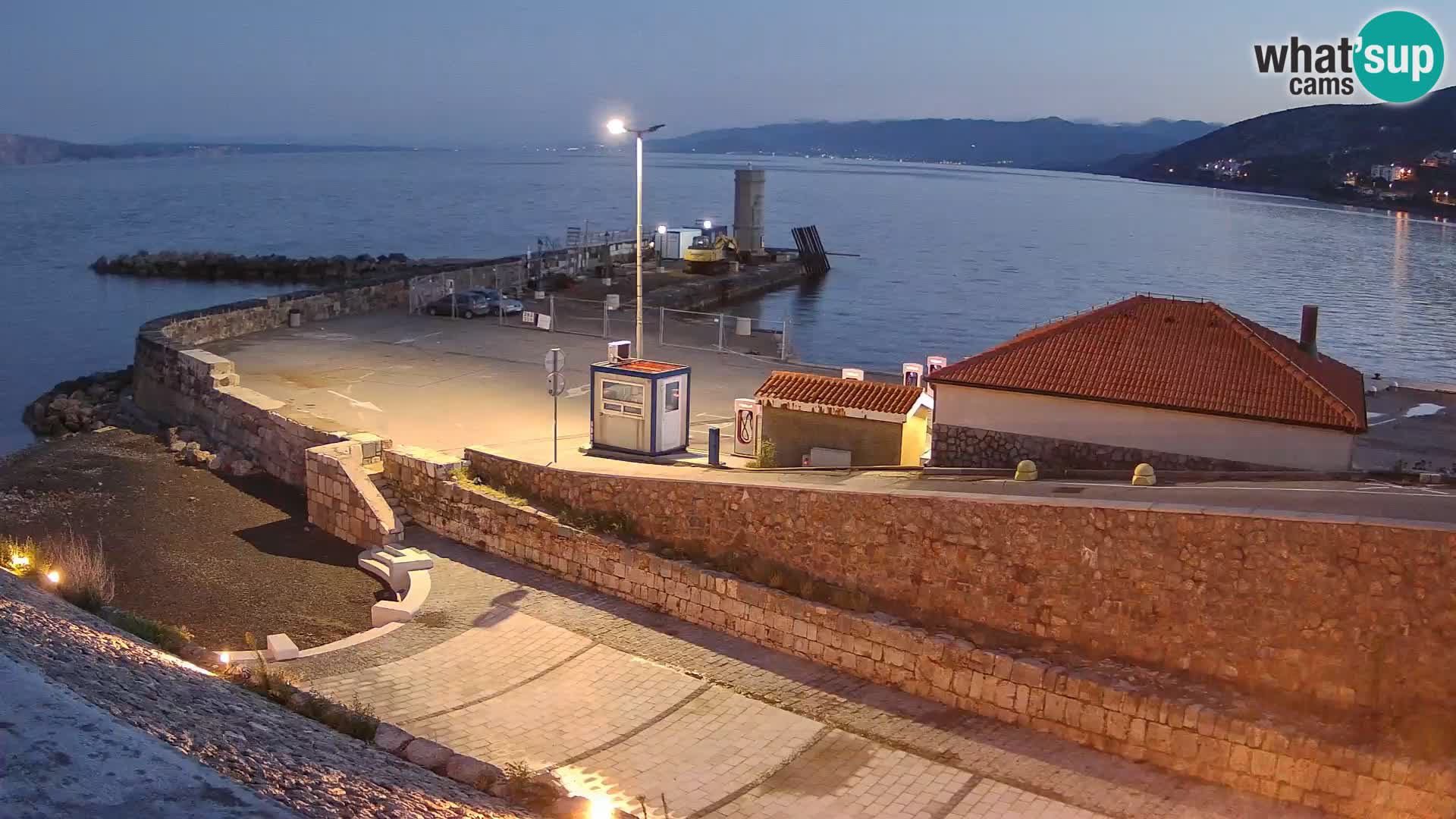 Web kamera Senj luka – Lukobran i svjetionik uživo