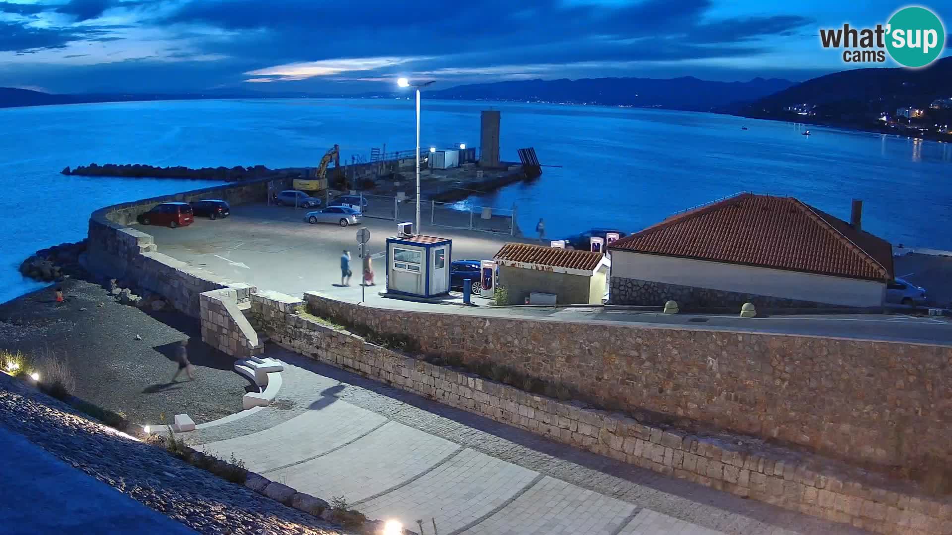 Webcam port de Senj – Vue sur la jetée et le phare