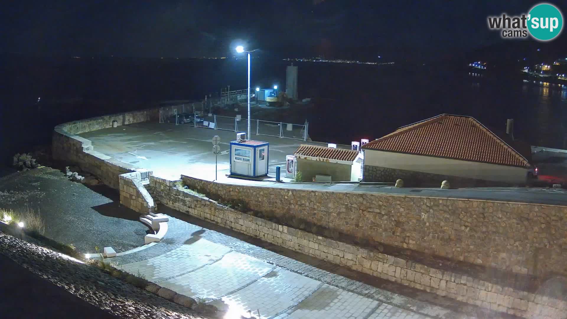 Webcam port de Senj – Vue sur la jetée et le phare