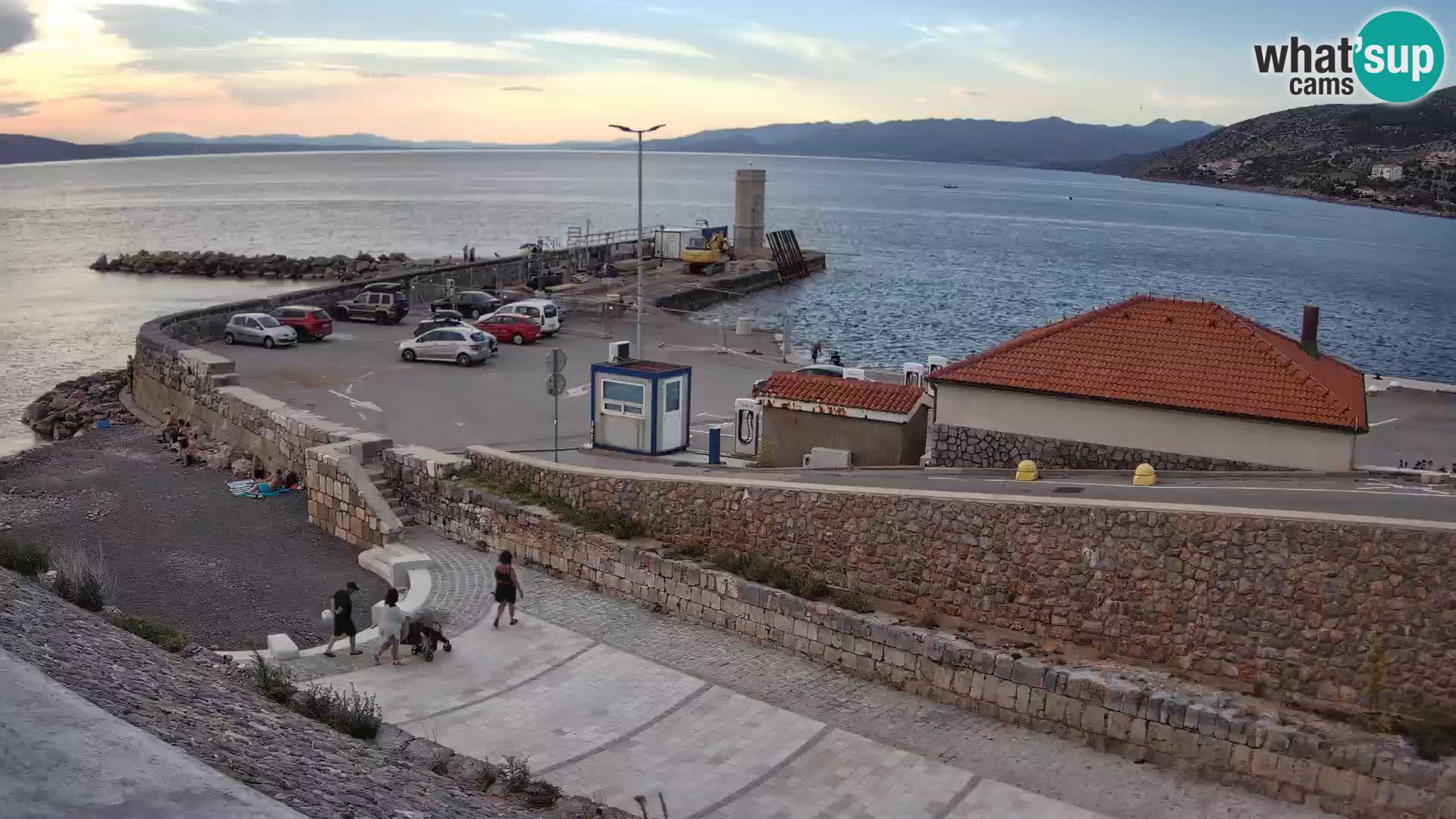 Web kamera Senj luka – Lukobran i svjetionik uživo