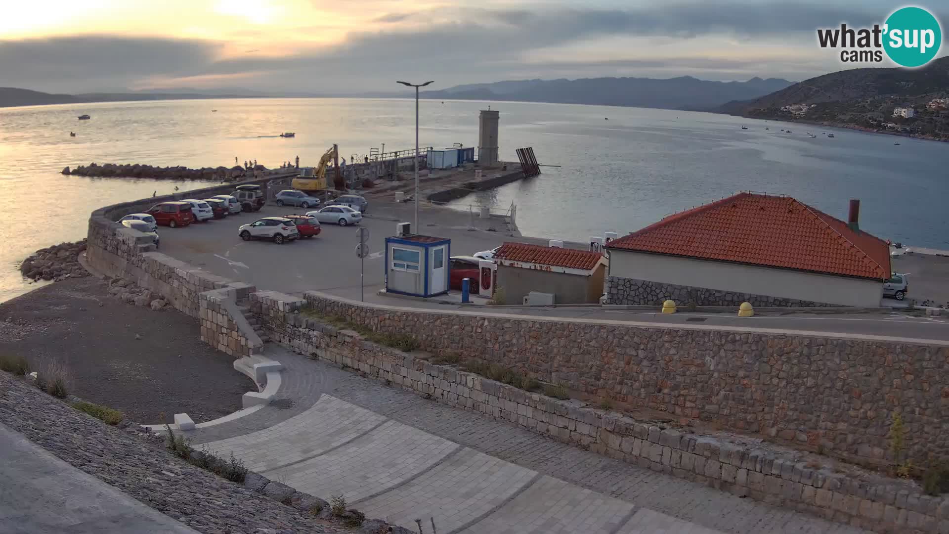 Senj Hafen Webcam – Wellenbrecher & Leuchtturm Liveblick
