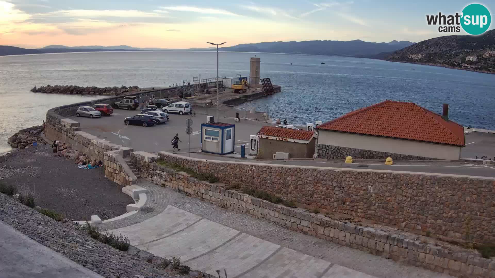 Web kamera Senj luka – Lukobran i svjetionik uživo