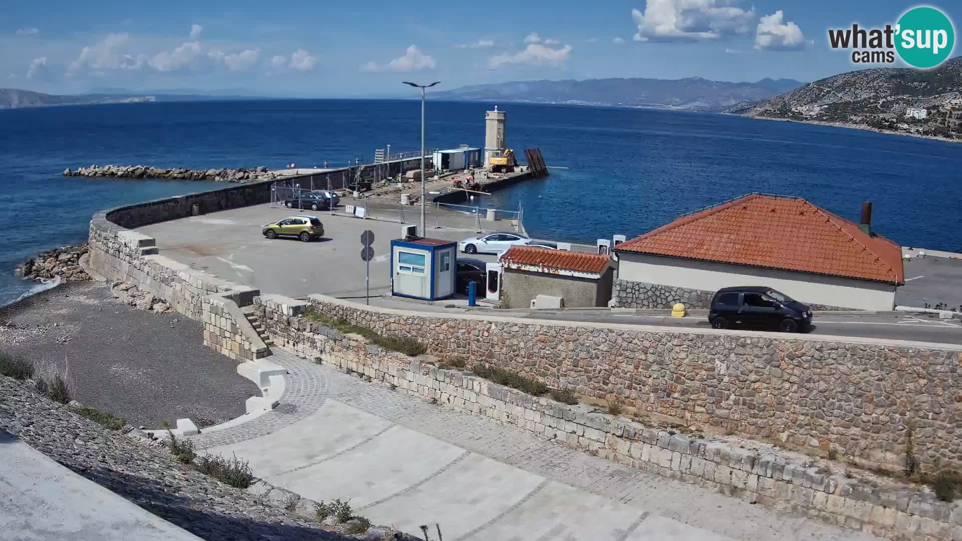 Senj Hafen Webcam – Wellenbrecher & Leuchtturm Liveblick