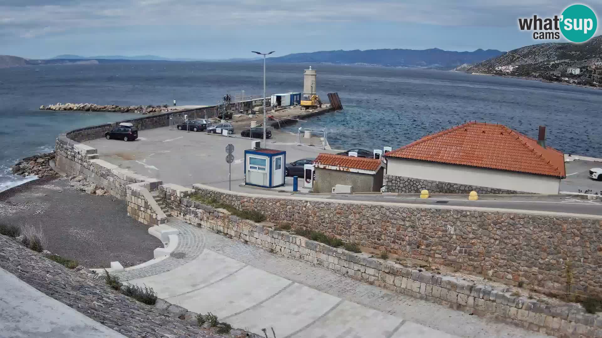 Webcam port de Senj – Vue sur la jetée et le phare