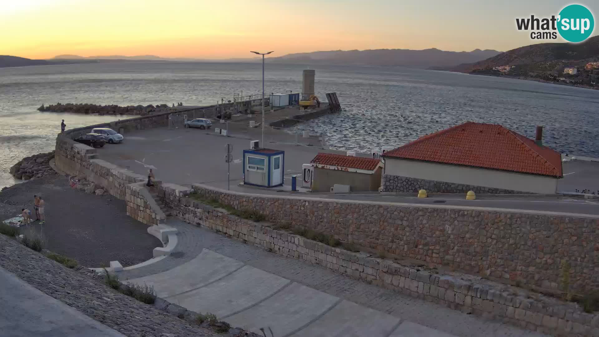 Senj Hafen Webcam – Wellenbrecher & Leuchtturm Liveblick