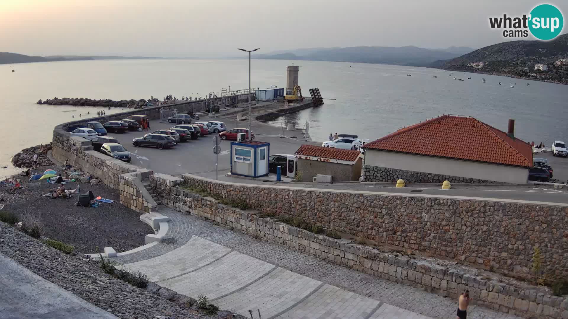 Senj Hafen Webcam – Wellenbrecher & Leuchtturm Liveblick