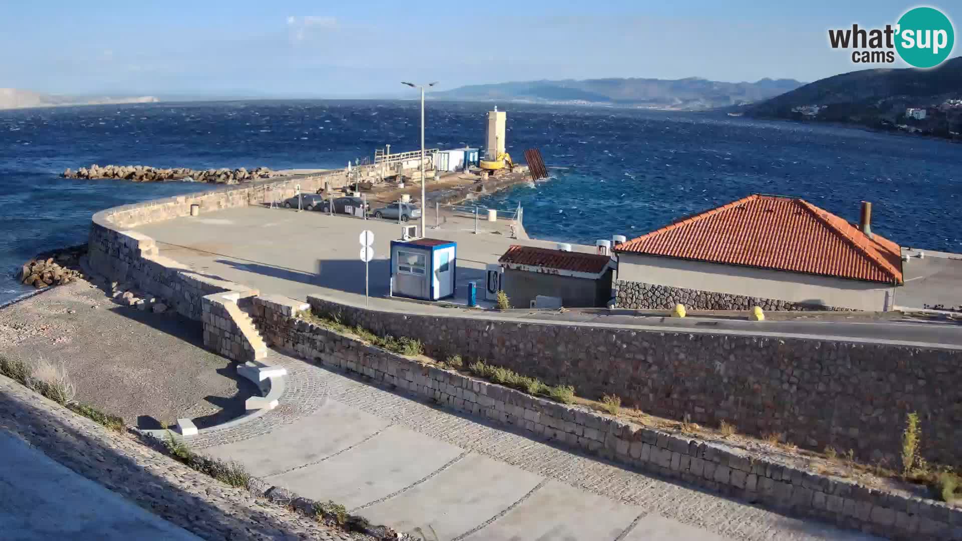 Senj Hafen Webcam – Wellenbrecher & Leuchtturm Liveblick