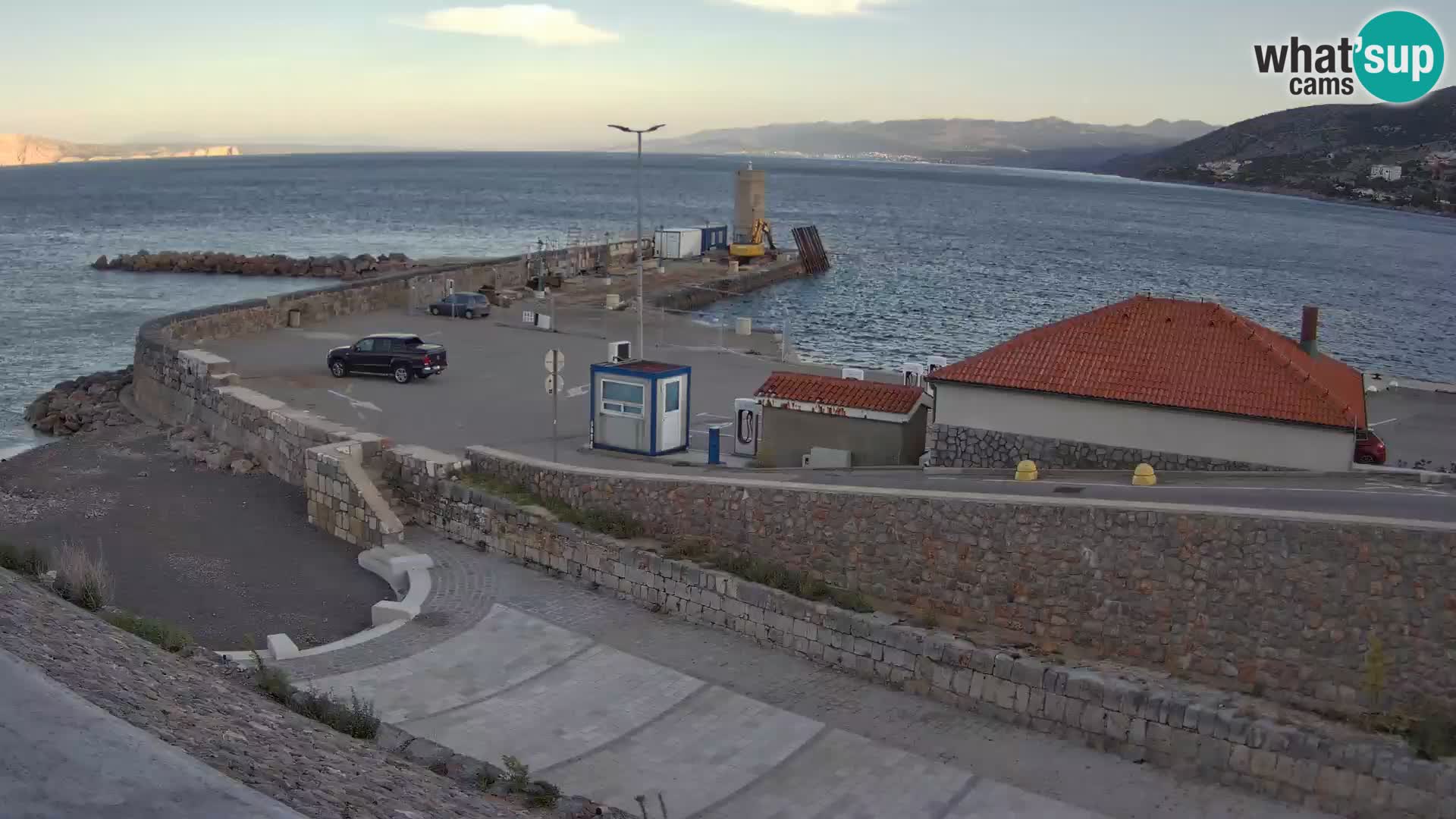Web kamera Senj luka – Lukobran i svjetionik uživo