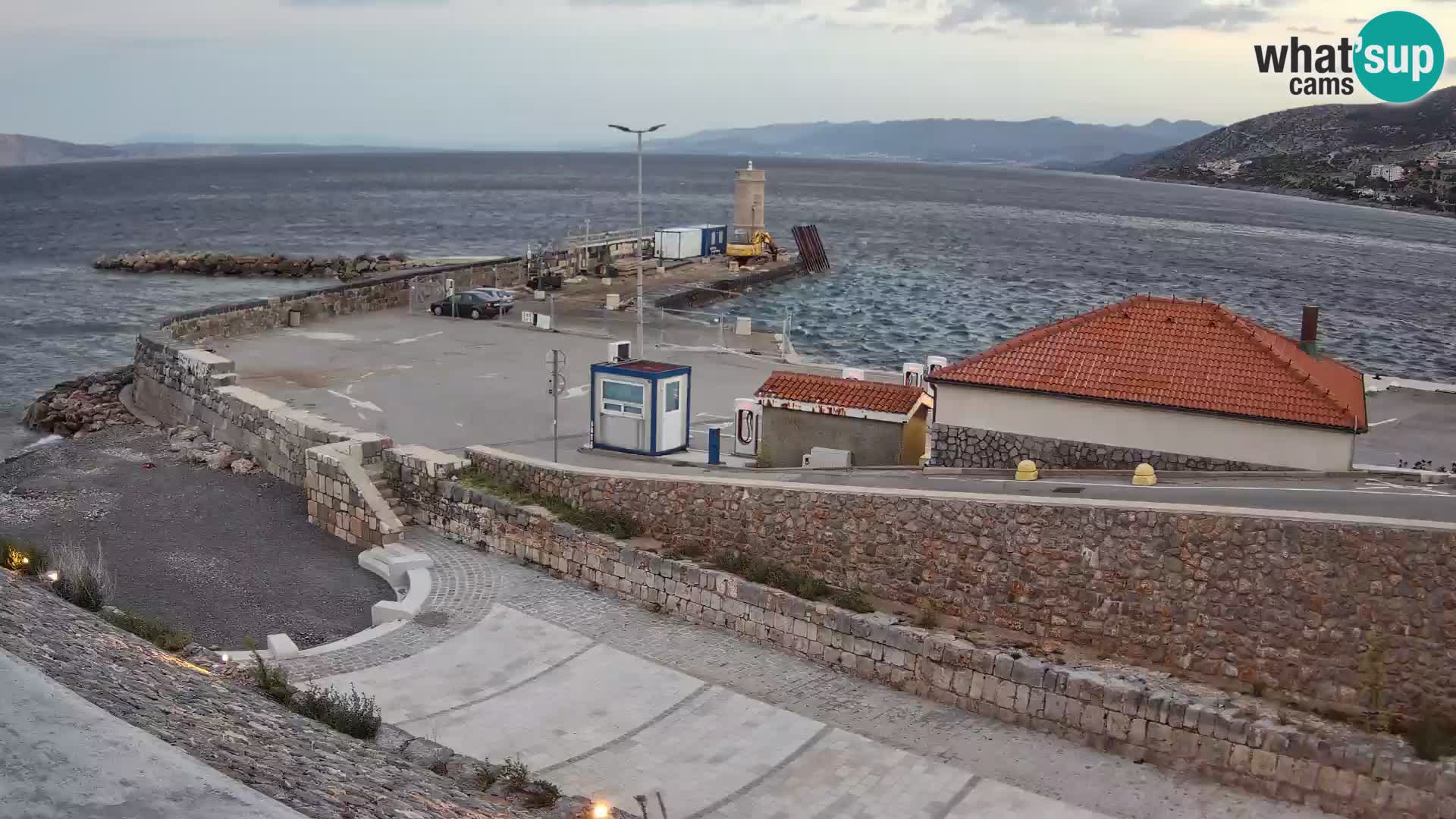 Web kamera Senj luka – Lukobran i svjetionik uživo