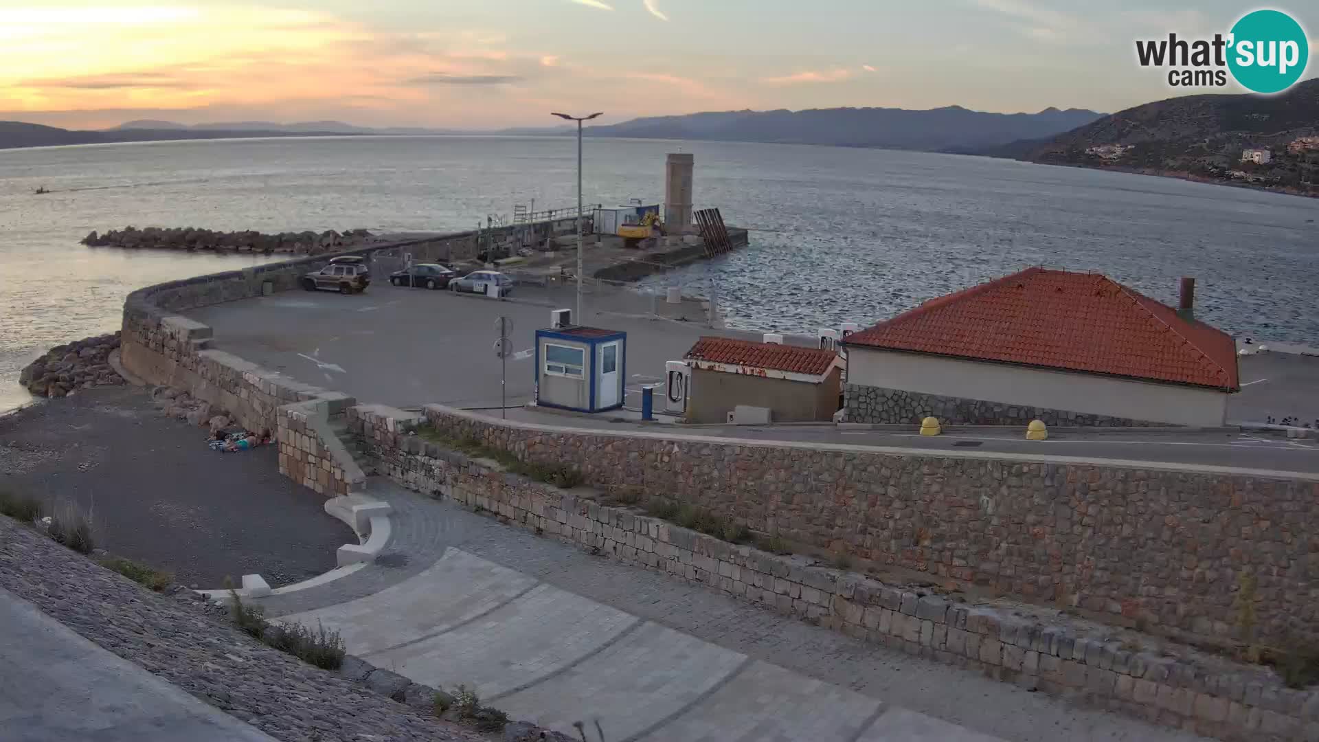 Webcam Porto di Segna – Frangiflutti e Faro in diretta