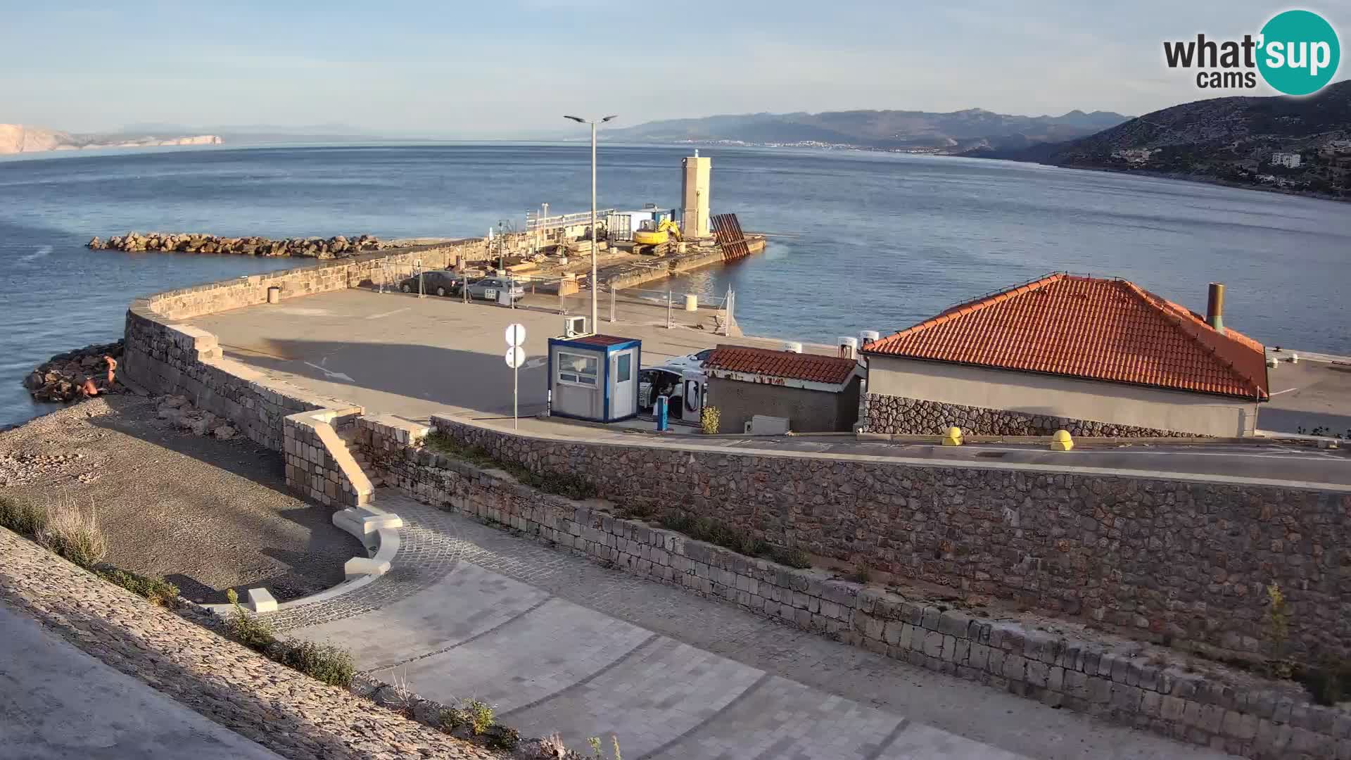 Senj Hafen Webcam – Wellenbrecher & Leuchtturm Liveblick