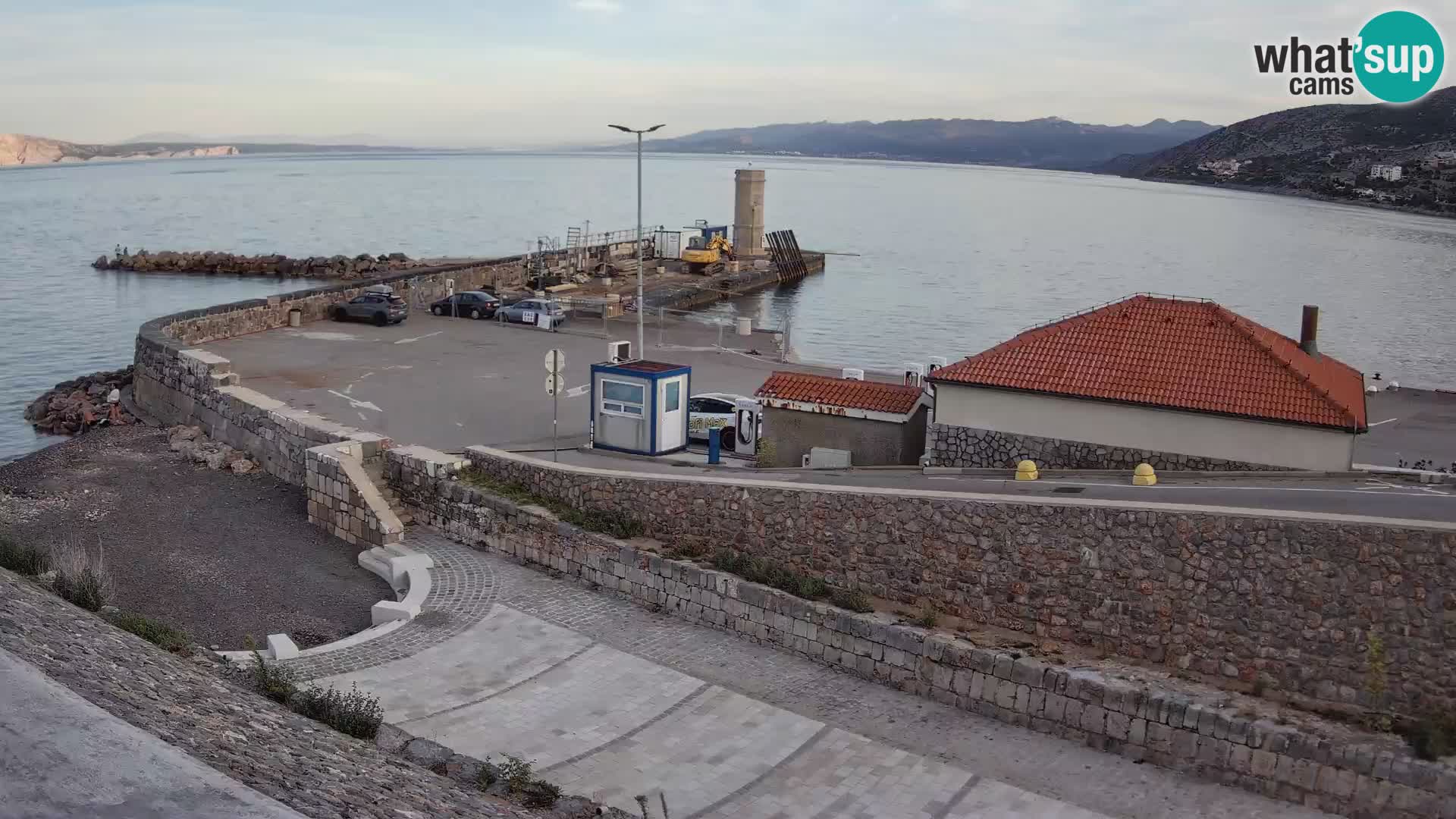 Senj Hafen Webcam – Wellenbrecher & Leuchtturm Liveblick