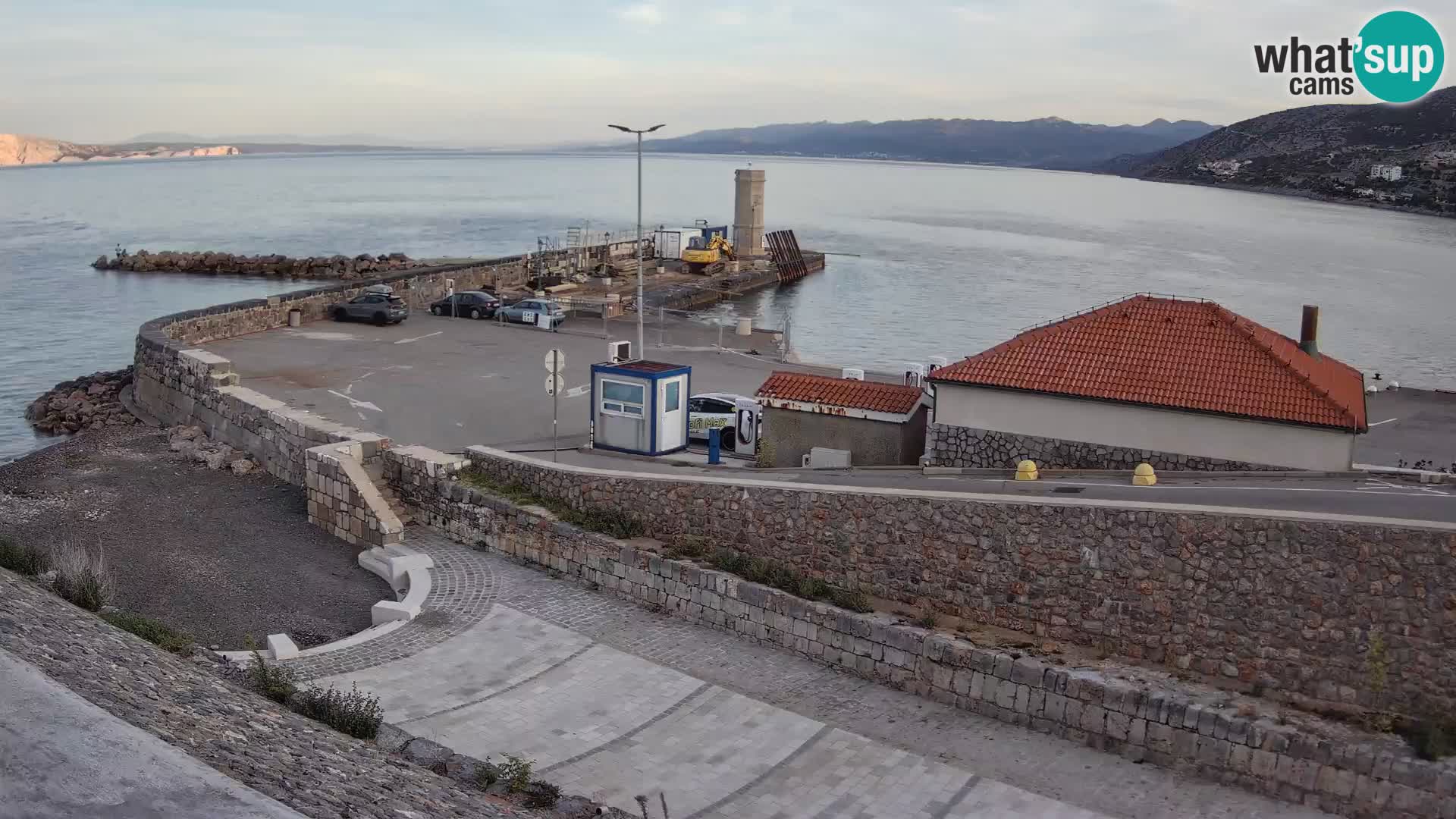 Web kamera Senj luka – Lukobran i svjetionik uživo