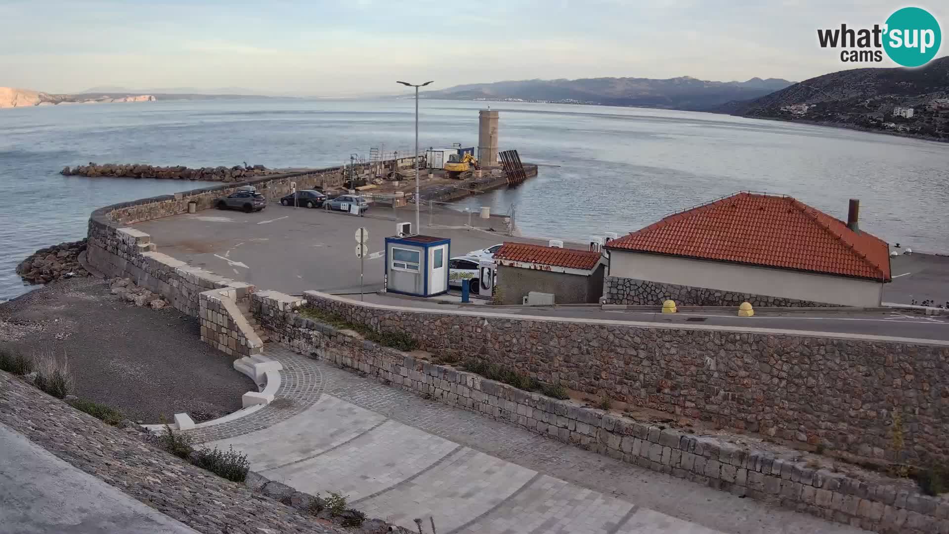 Webcam puerto de Senj – Rompeolas y faro en directo