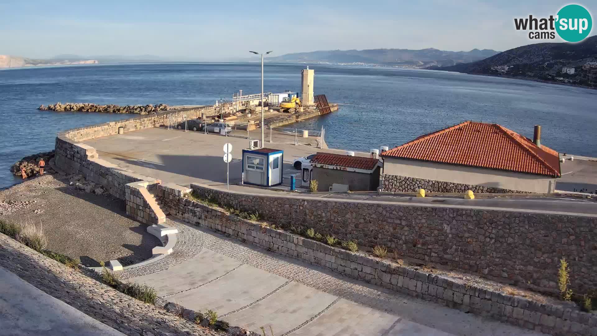 Webcam Porto di Segna – Frangiflutti e Faro in diretta