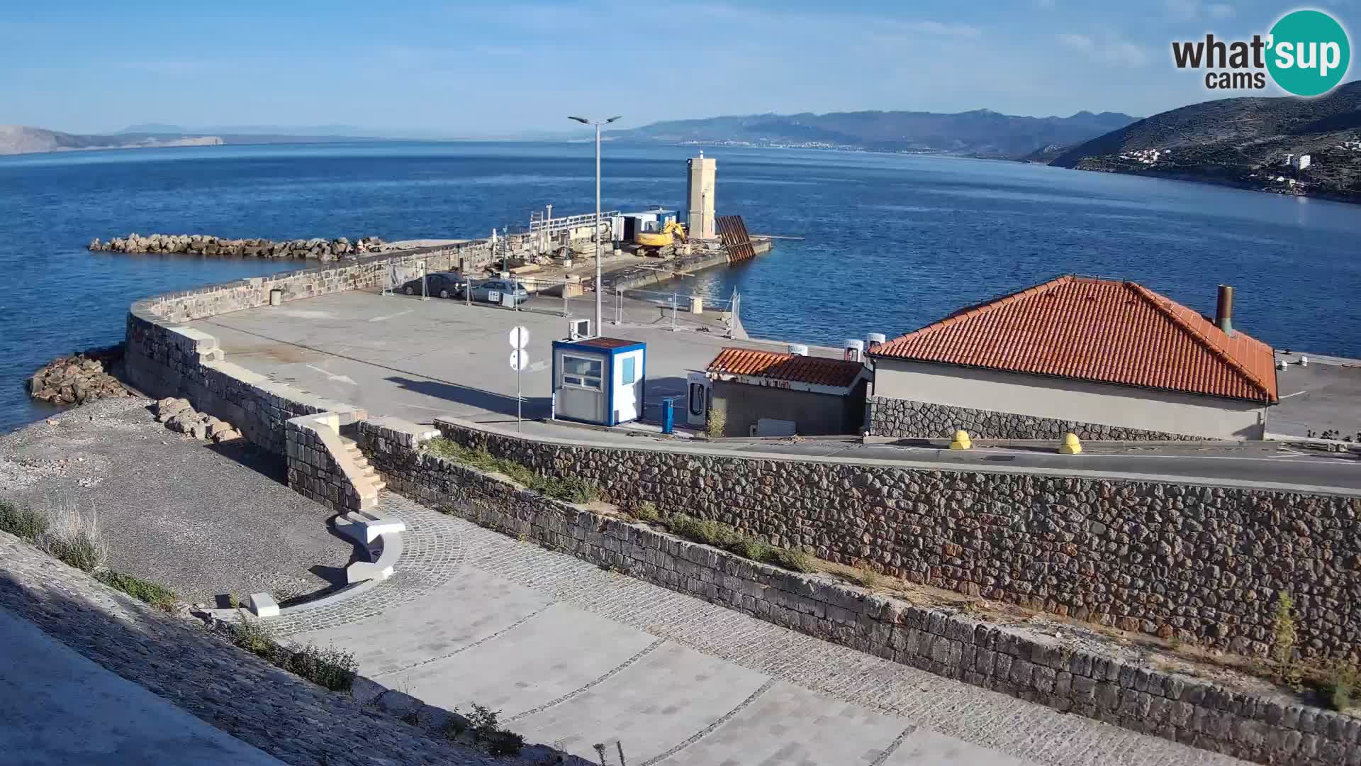 Web kamera Senj luka – Lukobran i svjetionik uživo