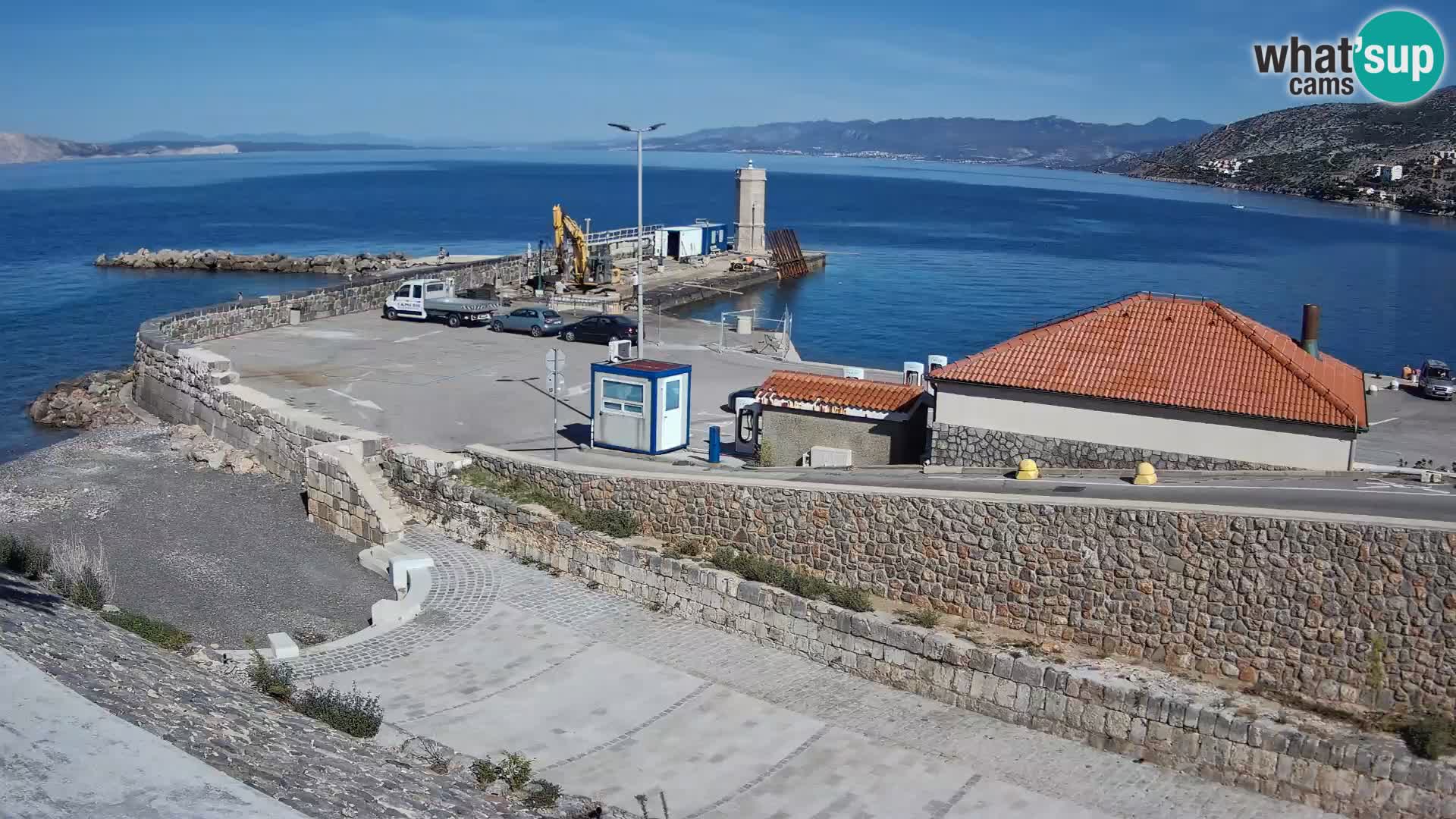 Webcam port de Senj – Vue sur la jetée et le phare