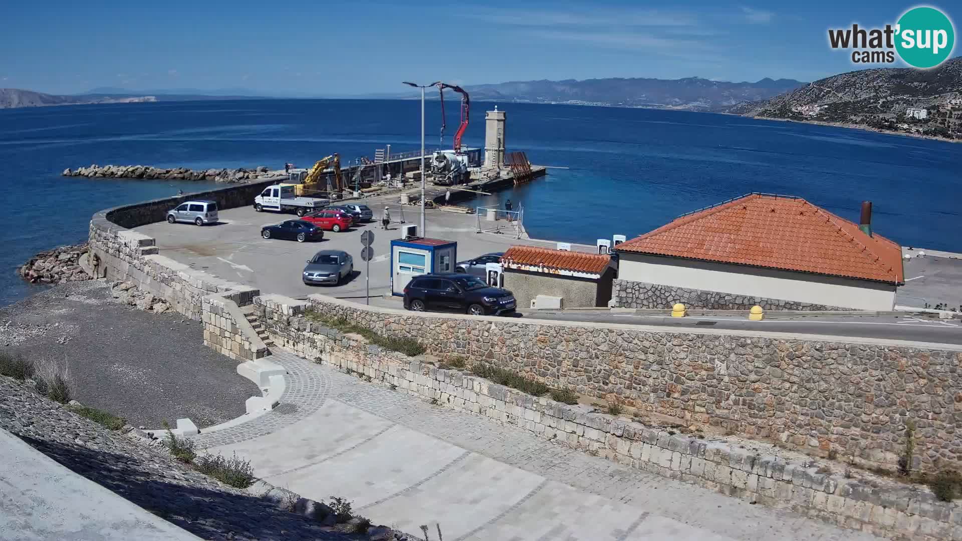 Web kamera Senj luka – Lukobran i svjetionik uživo
