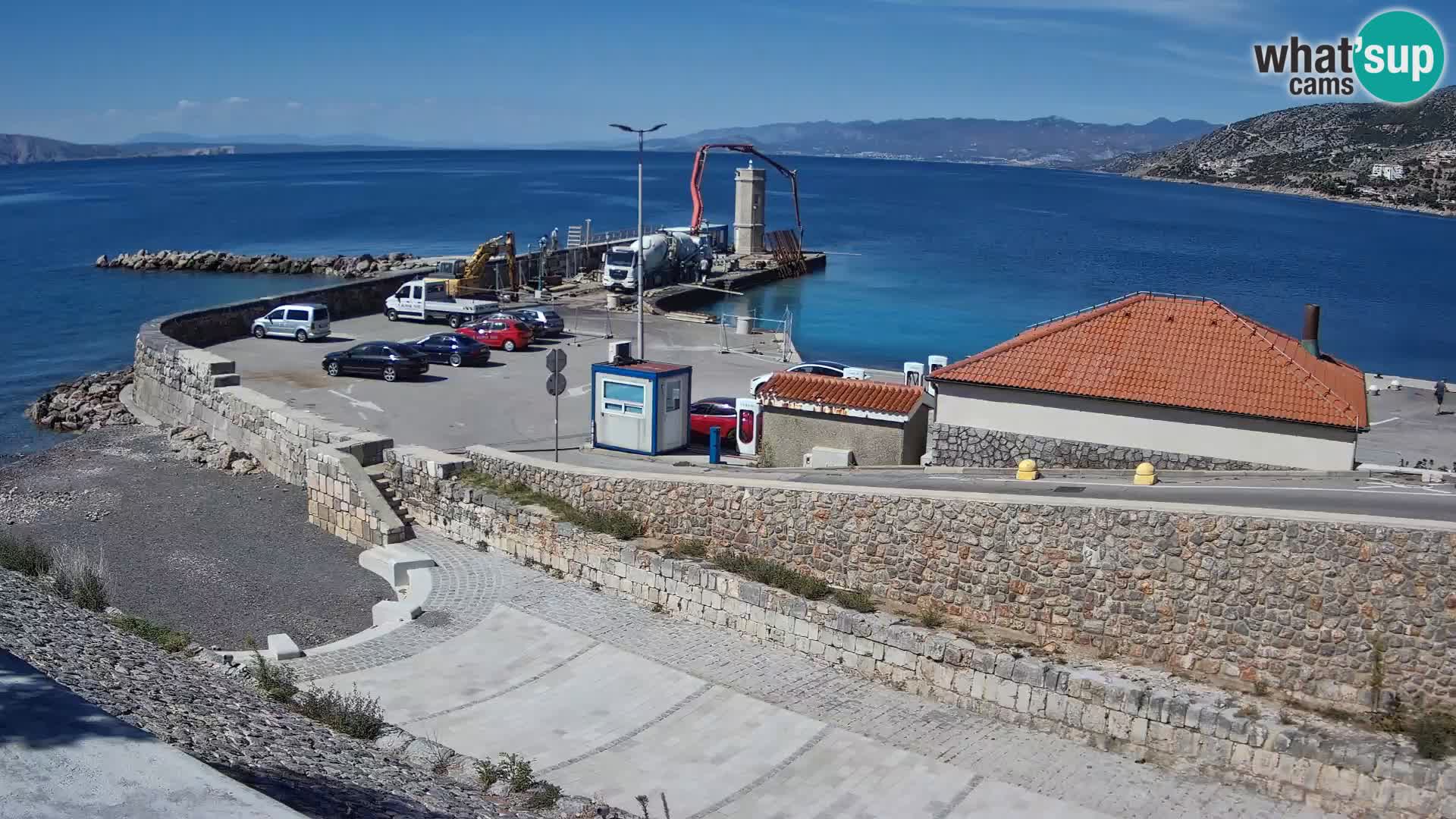 Senj Hafen Webcam – Wellenbrecher & Leuchtturm Liveblick