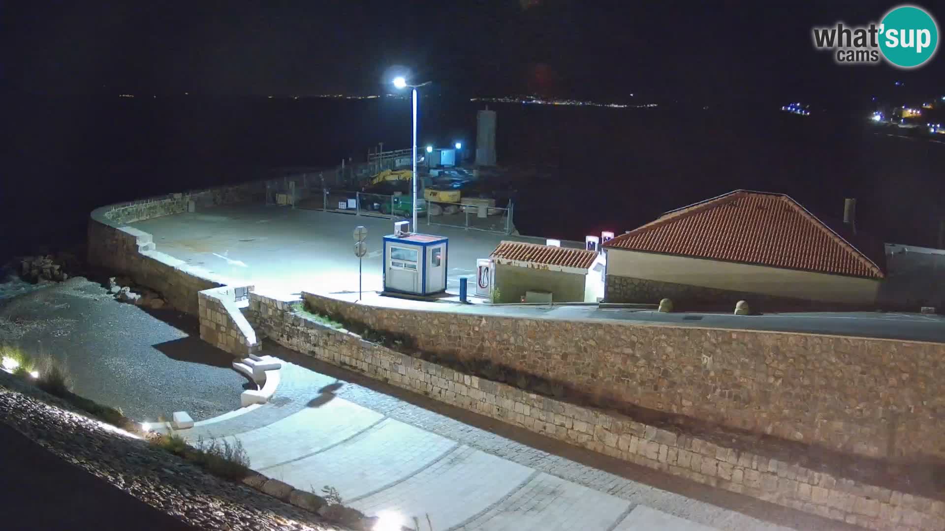 Webcam port de Senj – Vue sur la jetée et le phare