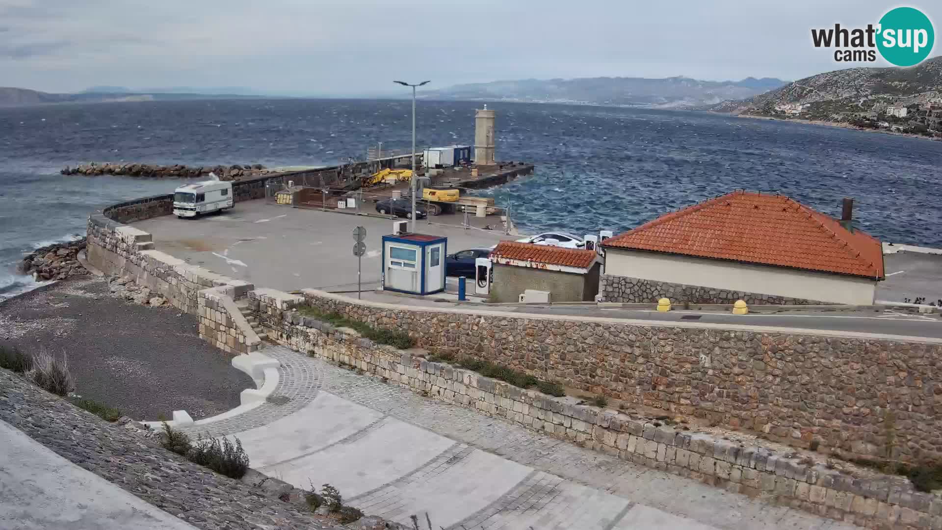 Webcam port de Senj – Vue sur la jetée et le phare