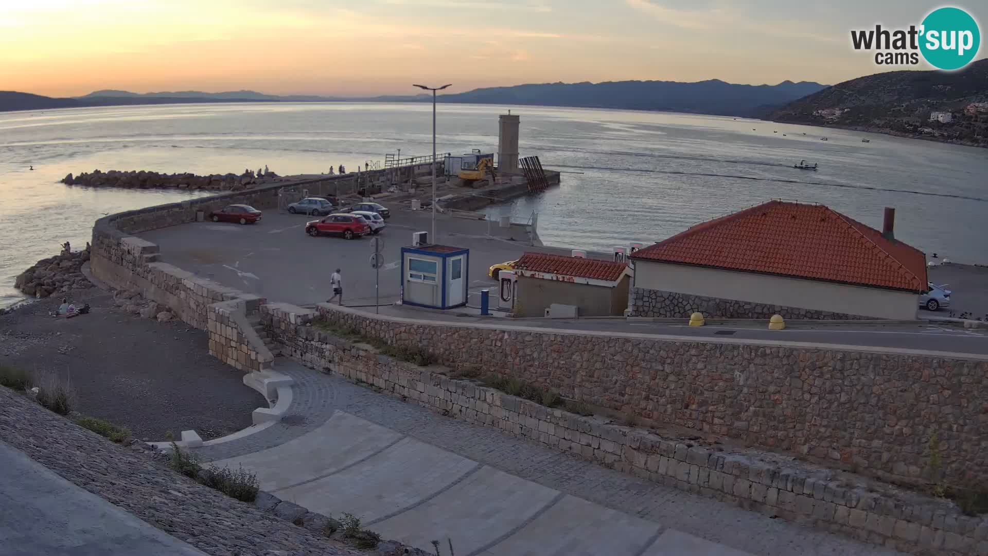 Senj Hafen Webcam – Wellenbrecher & Leuchtturm Liveblick
