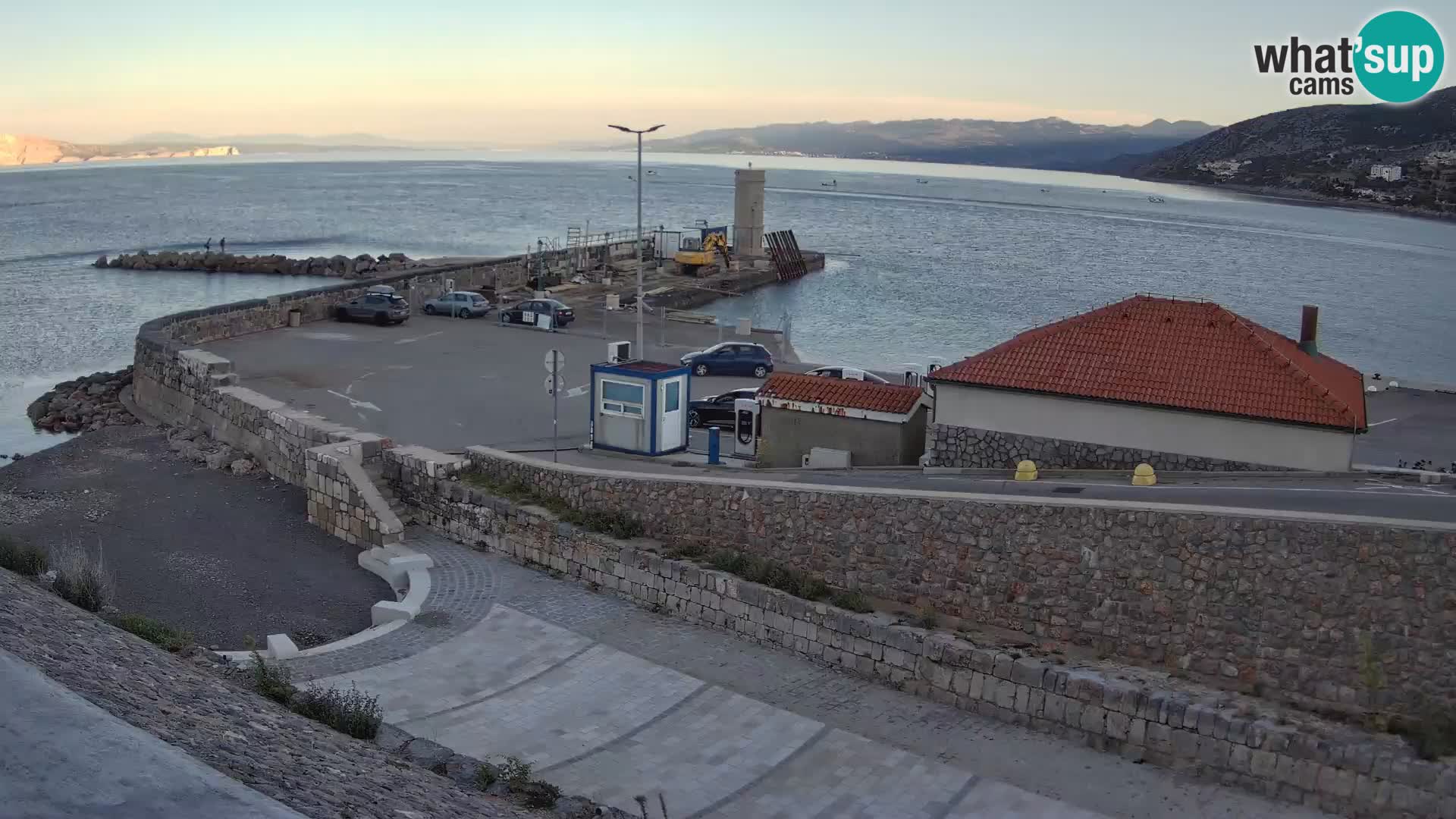 Webcam port de Senj – Vue sur la jetée et le phare