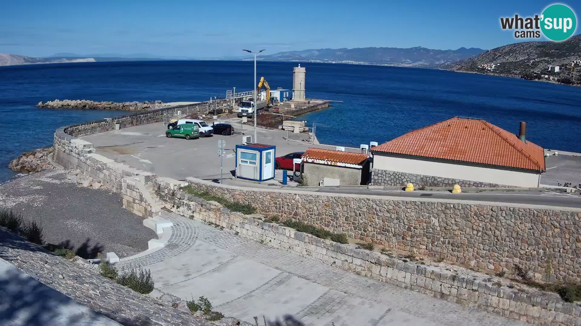 Web kamera Senj luka – Lukobran i svjetionik uživo