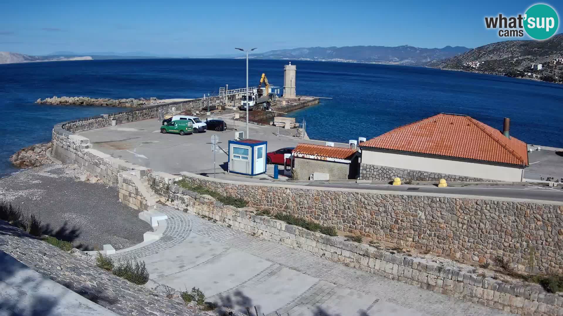 Web kamera Senj luka – Lukobran i svjetionik uživo