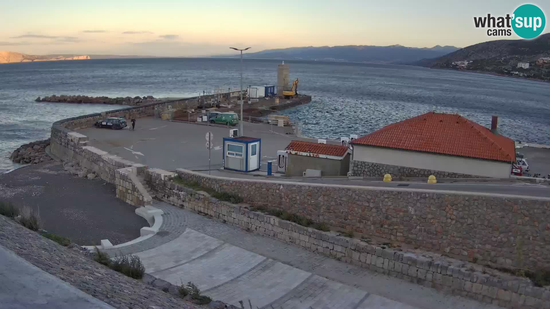 Webcam puerto de Senj – Rompeolas y faro en directo
