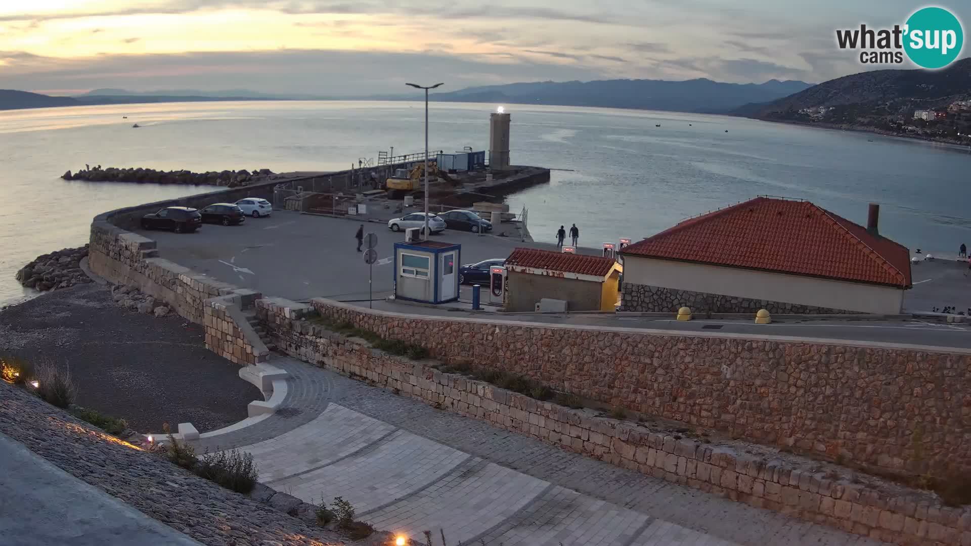 Web kamera Senj luka – Lukobran i svjetionik uživo