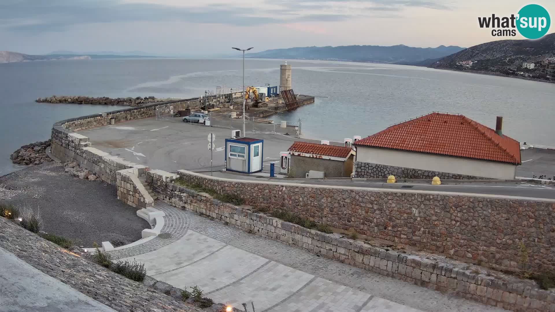 Senj Harbour Webcam – Breakwater & Lighthouse Live View