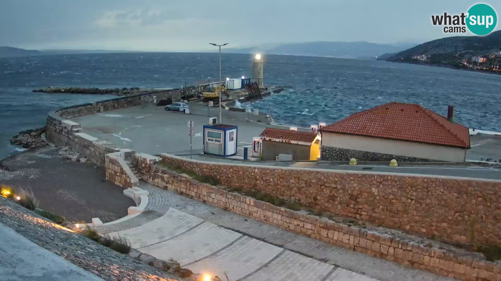 Senj Harbour Webcam – Breakwater & Lighthouse Live View