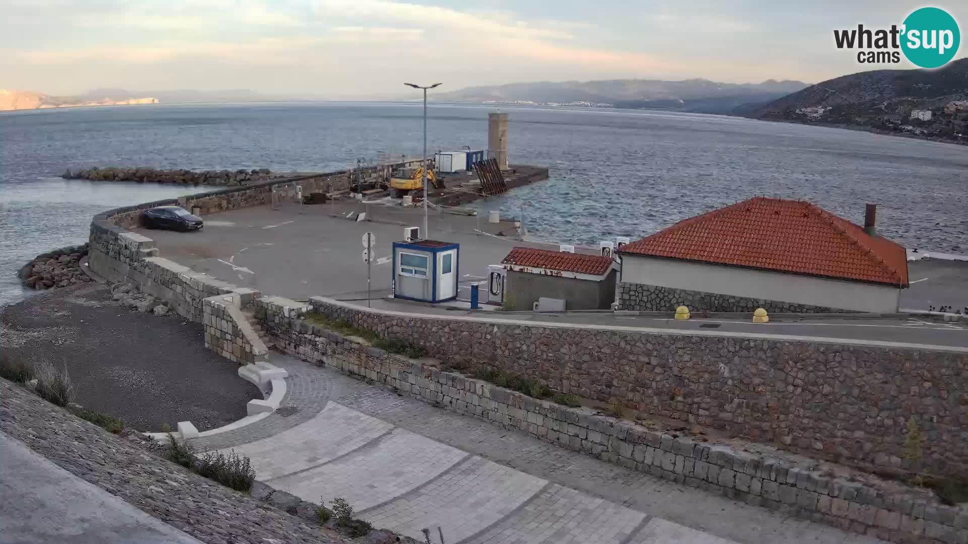 Senj Hafen Webcam – Wellenbrecher & Leuchtturm Liveblick