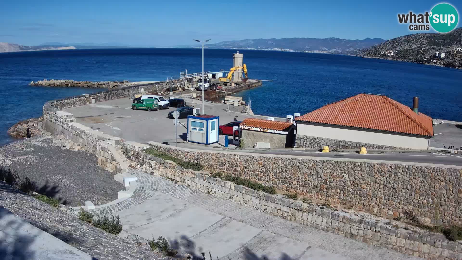 Webcam port de Senj – Vue sur la jetée et le phare