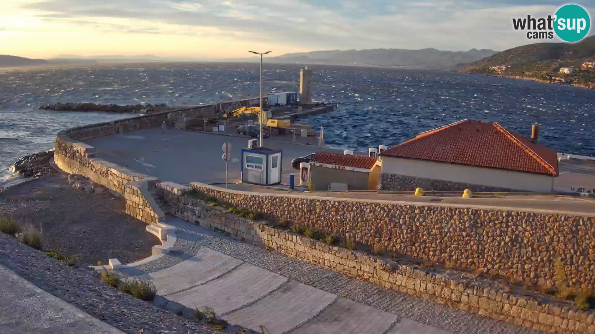 Webcam Porto di Segna – Frangiflutti e Faro in diretta