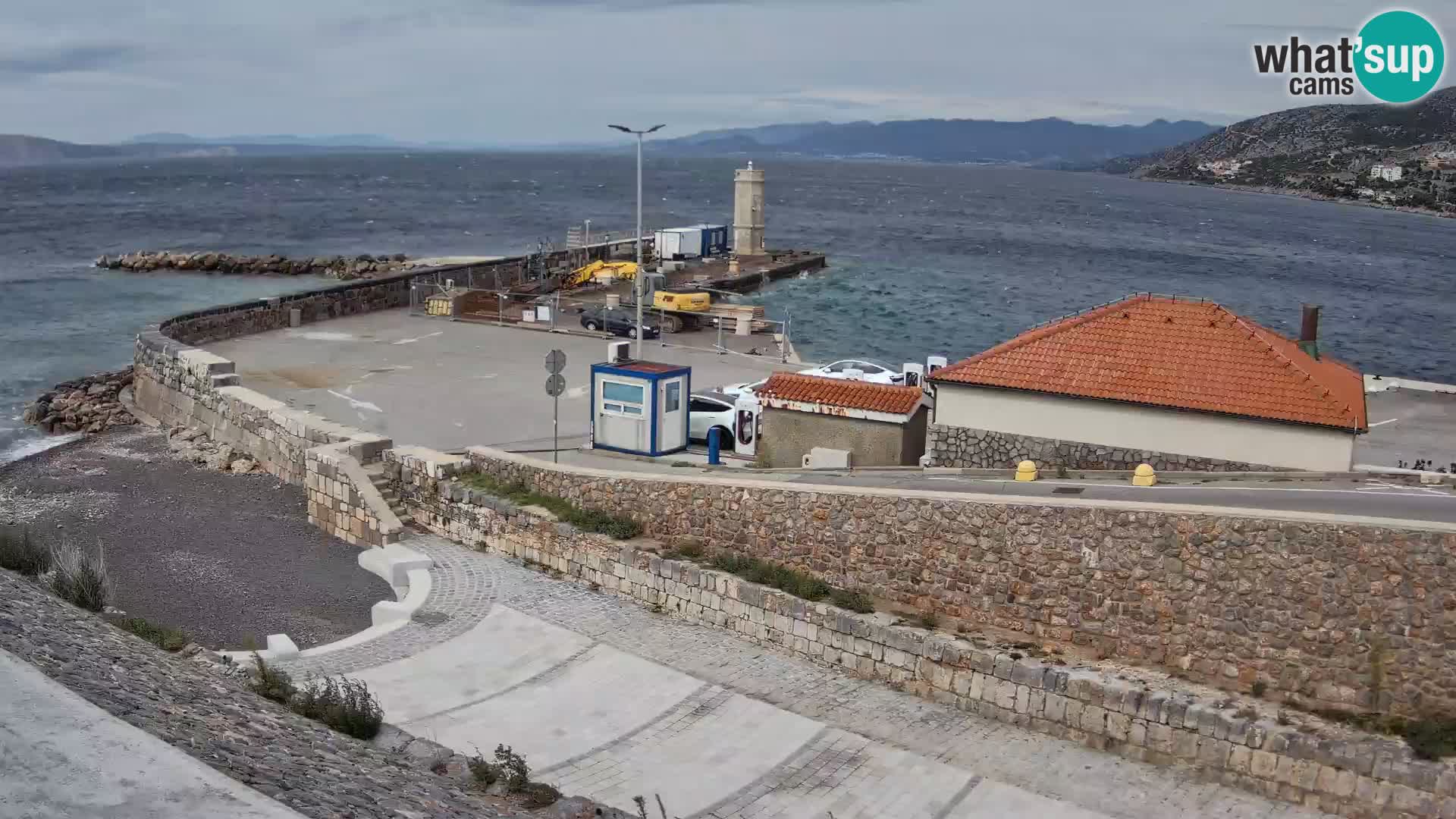 Web kamera Senj luka – Lukobran i svjetionik uživo