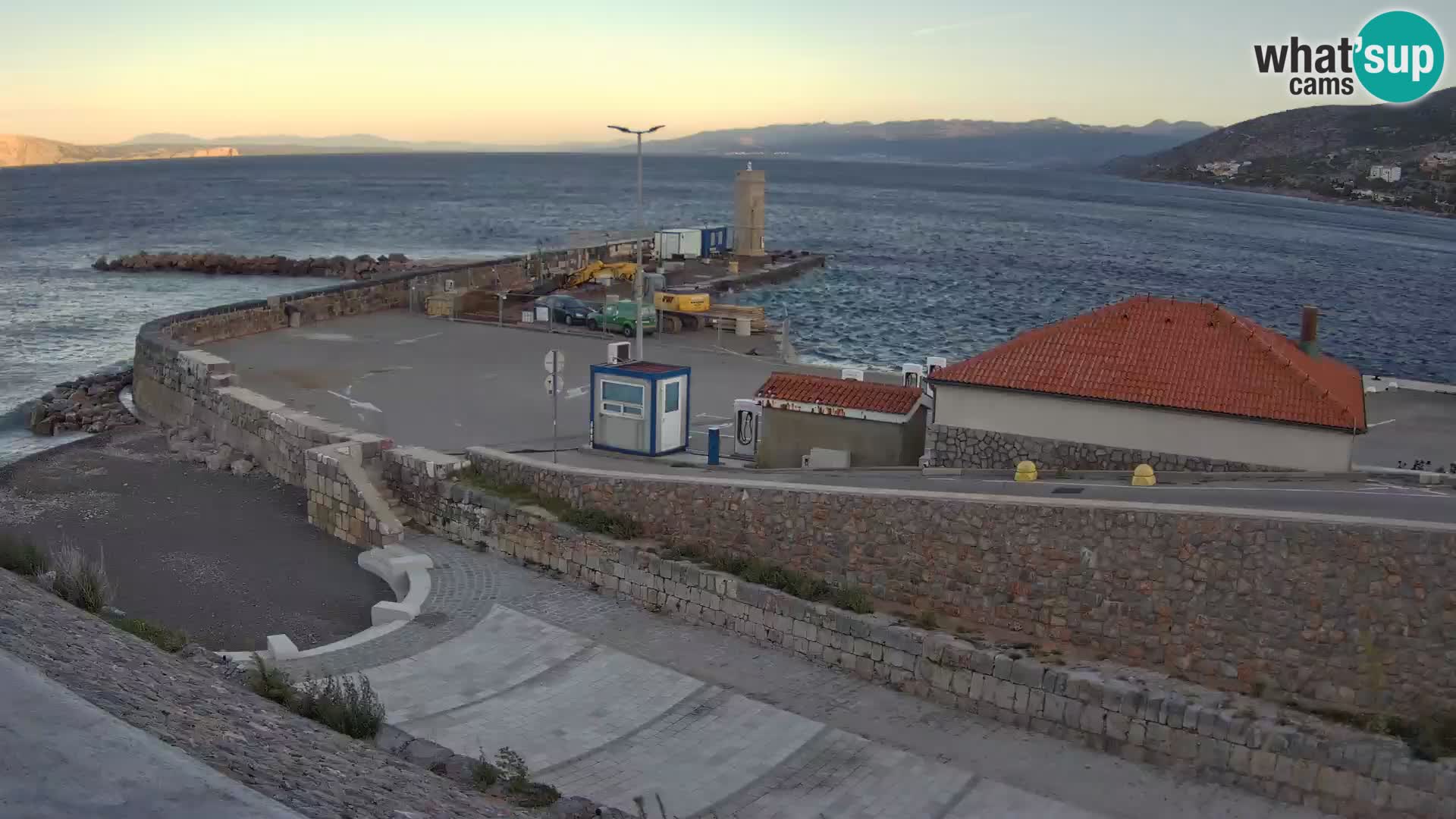 Webcam puerto de Senj – Rompeolas y faro en directo