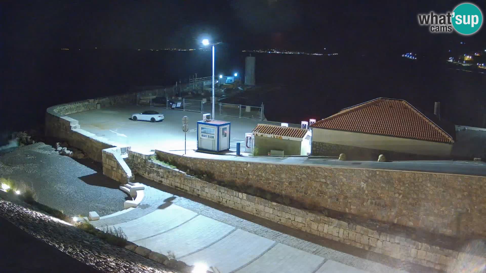 Senj Hafen Webcam – Wellenbrecher & Leuchtturm Liveblick