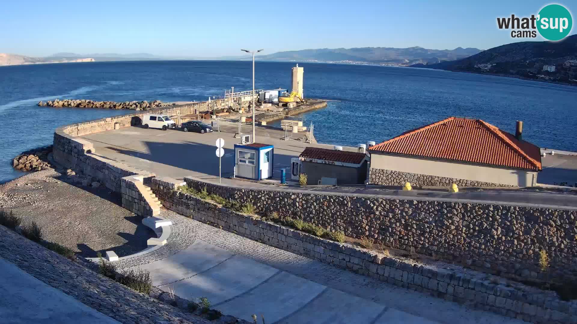 Senj Hafen Webcam – Wellenbrecher & Leuchtturm Liveblick