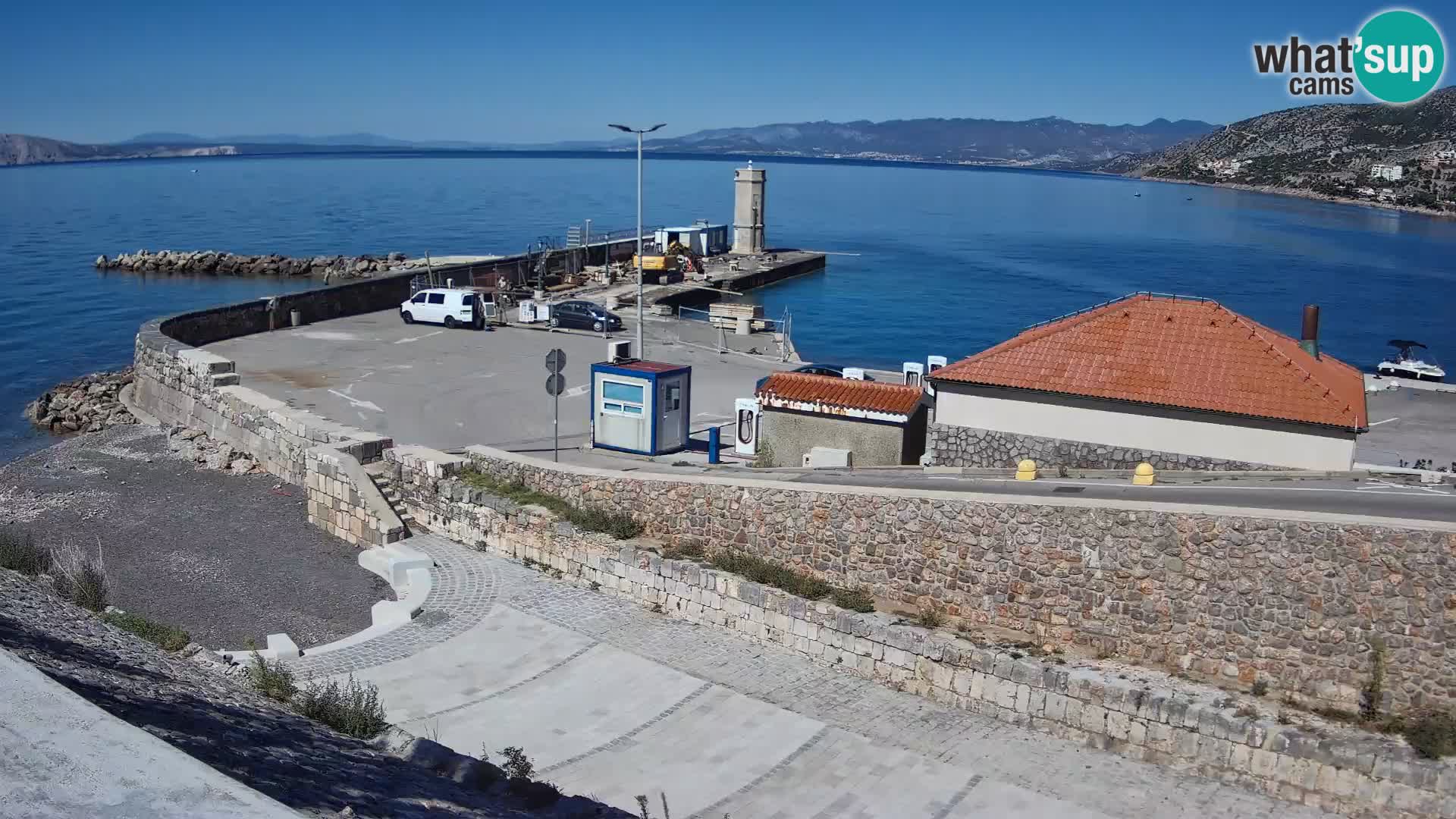 Senj Hafen Webcam – Wellenbrecher & Leuchtturm Liveblick